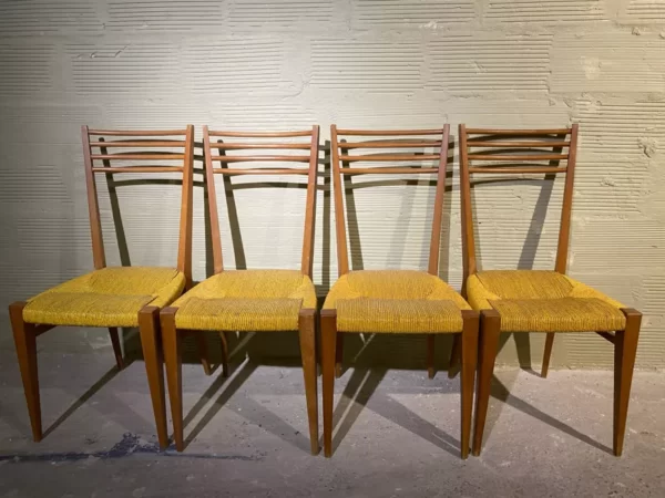 Lot de 4 chaises italiennes, paillées et en très bel état - H92xL42xP44 - marron - bois - vintage