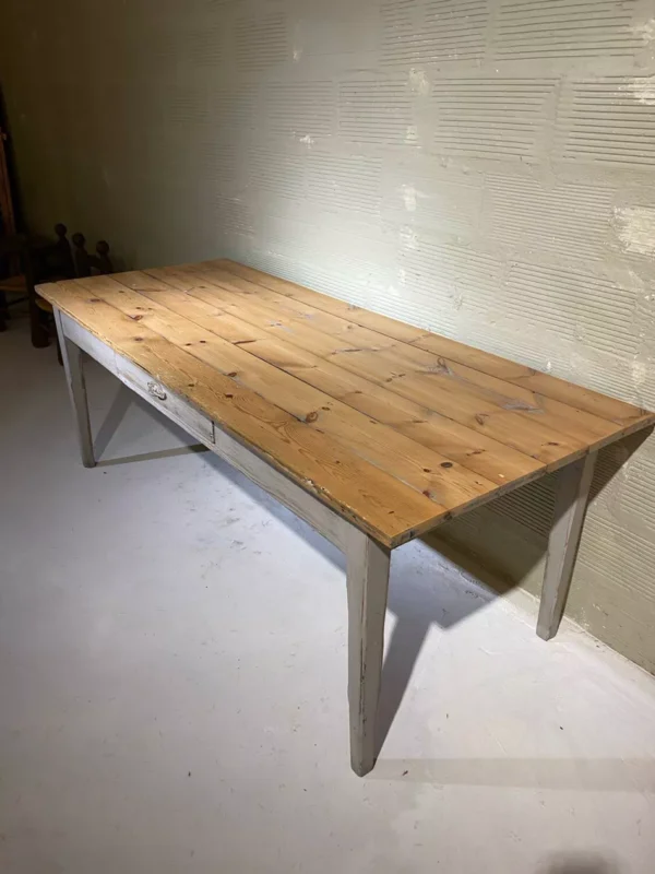 Table ferme en pin massif – Image 2