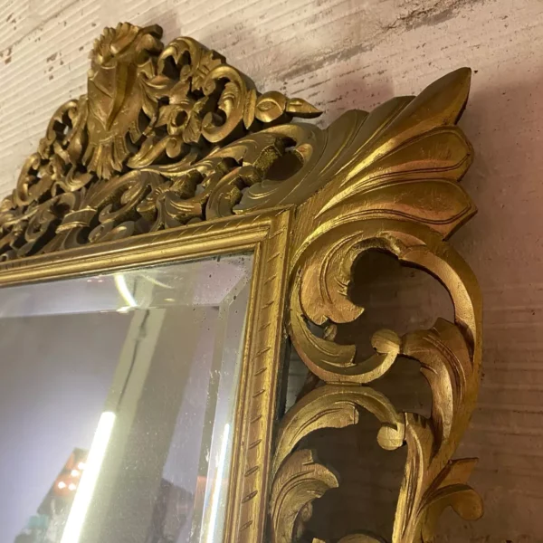 Miroir ancien en bois sculpté – Image 4