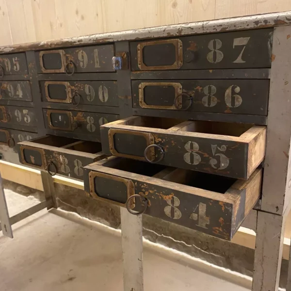 Buffet - Meuble à cartouche – Image 3